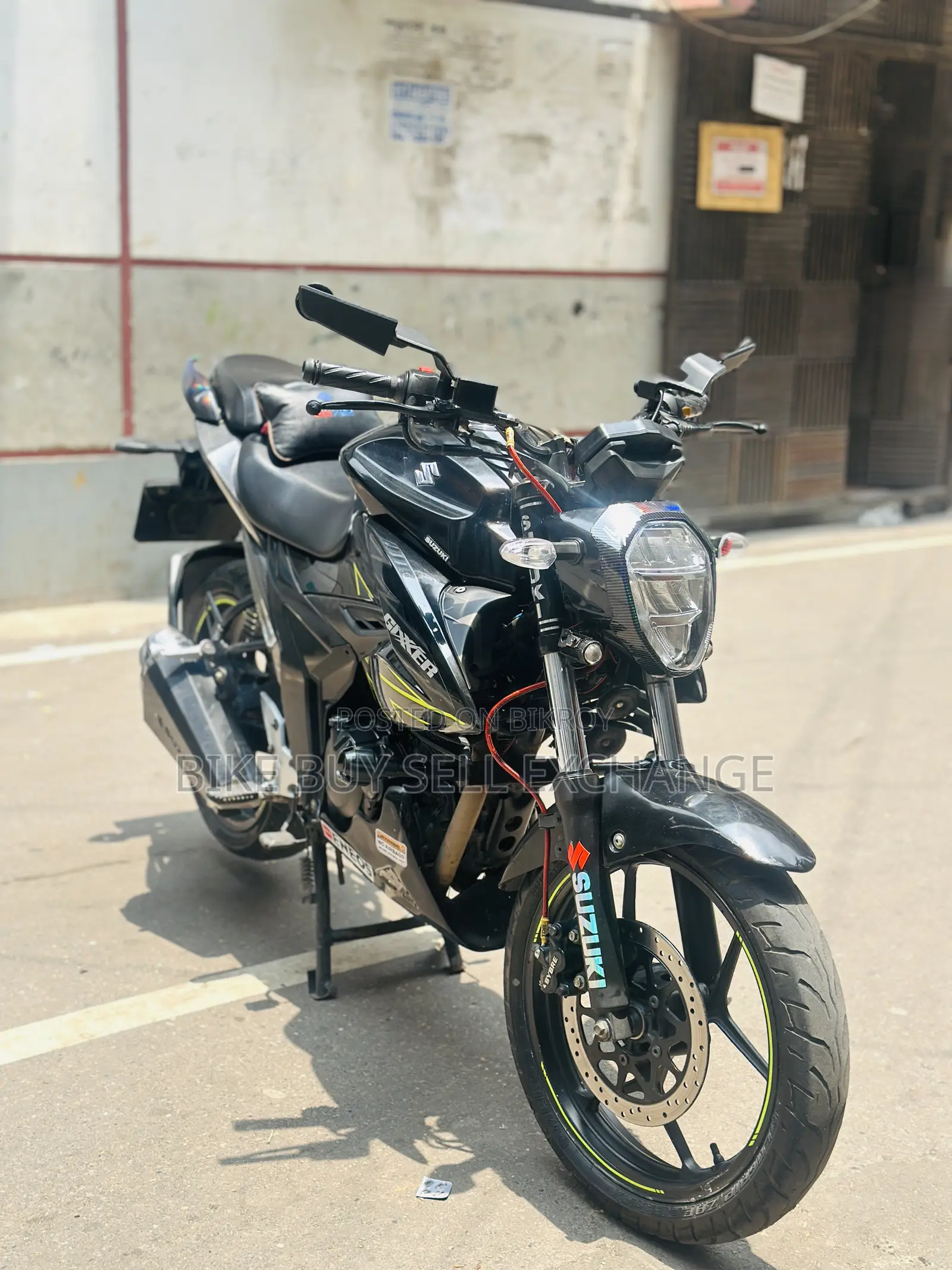 Suzuki 2023 Black