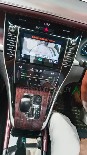 Toyota Harrier 2.5 Hybrid 4WD 2016 Pearl