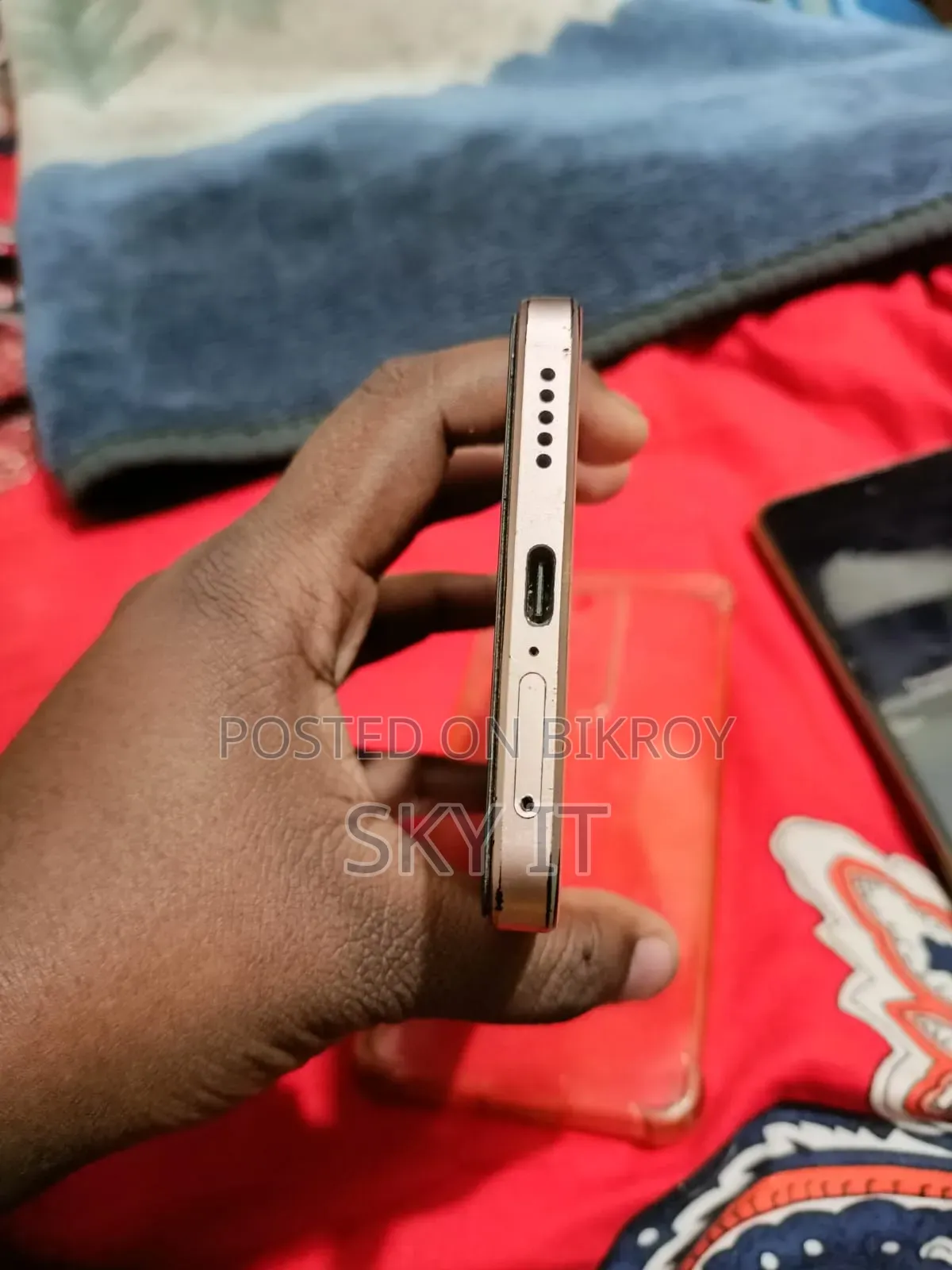Vivo V29e 5G 256 GB Gold