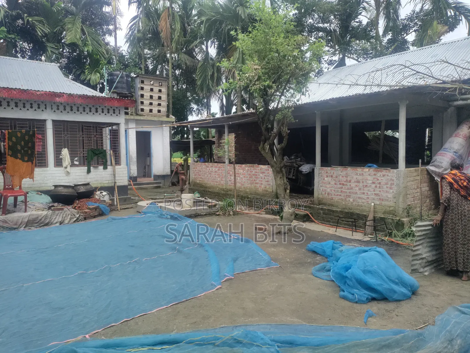 6-bedroom House in Postim Poran, Pirgacha for sale