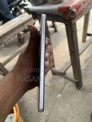 Vivo Y04 128 GB Gray
