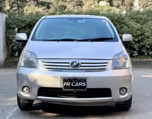 Toyota Raum 1.5 FWD 2009 Beige