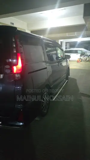 Toyota Noah 2015 Gray