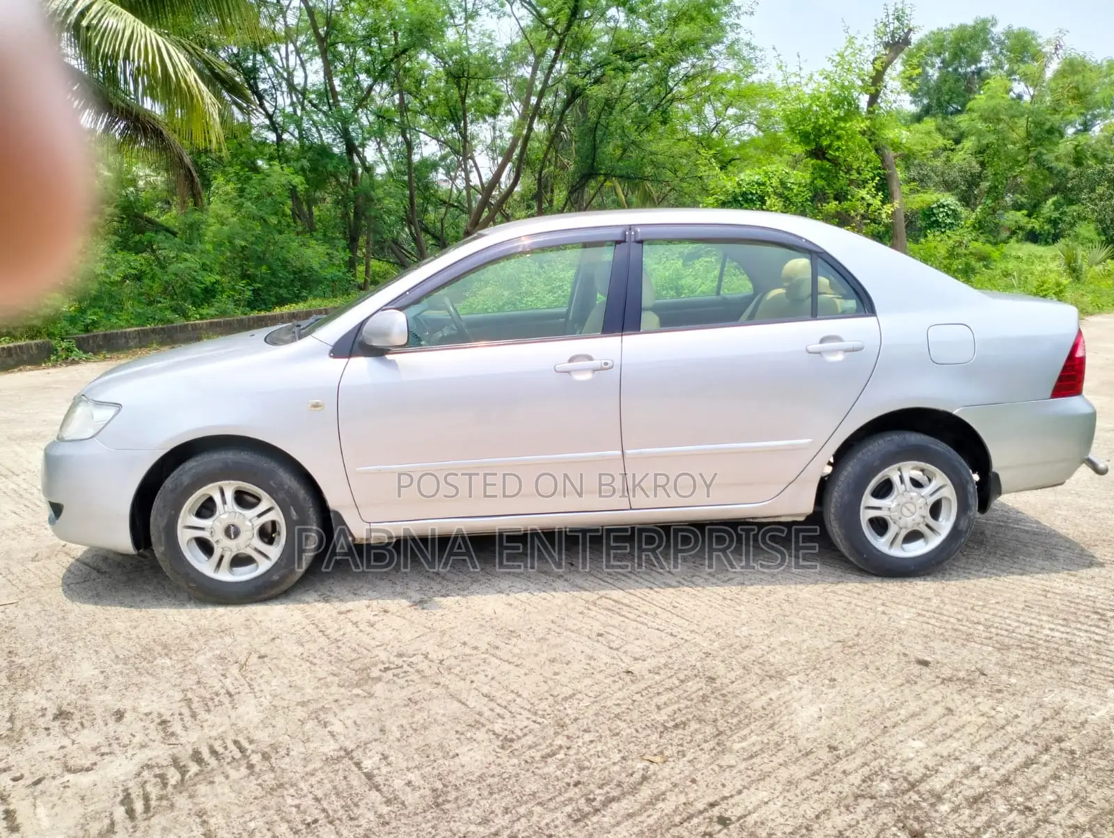 টয়োটা করোলা ২০০৫ সিলভার