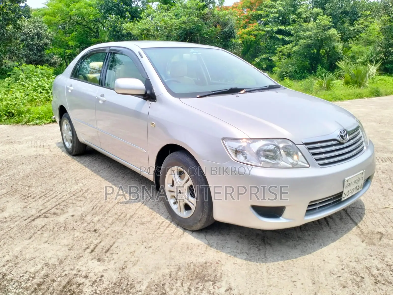 টয়োটা করোলা ২০০৫ সিলভার