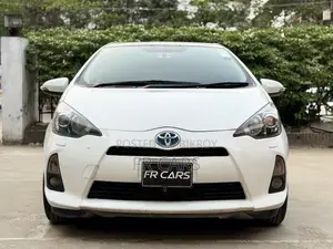 Toyota Aqua 2013 Pearl