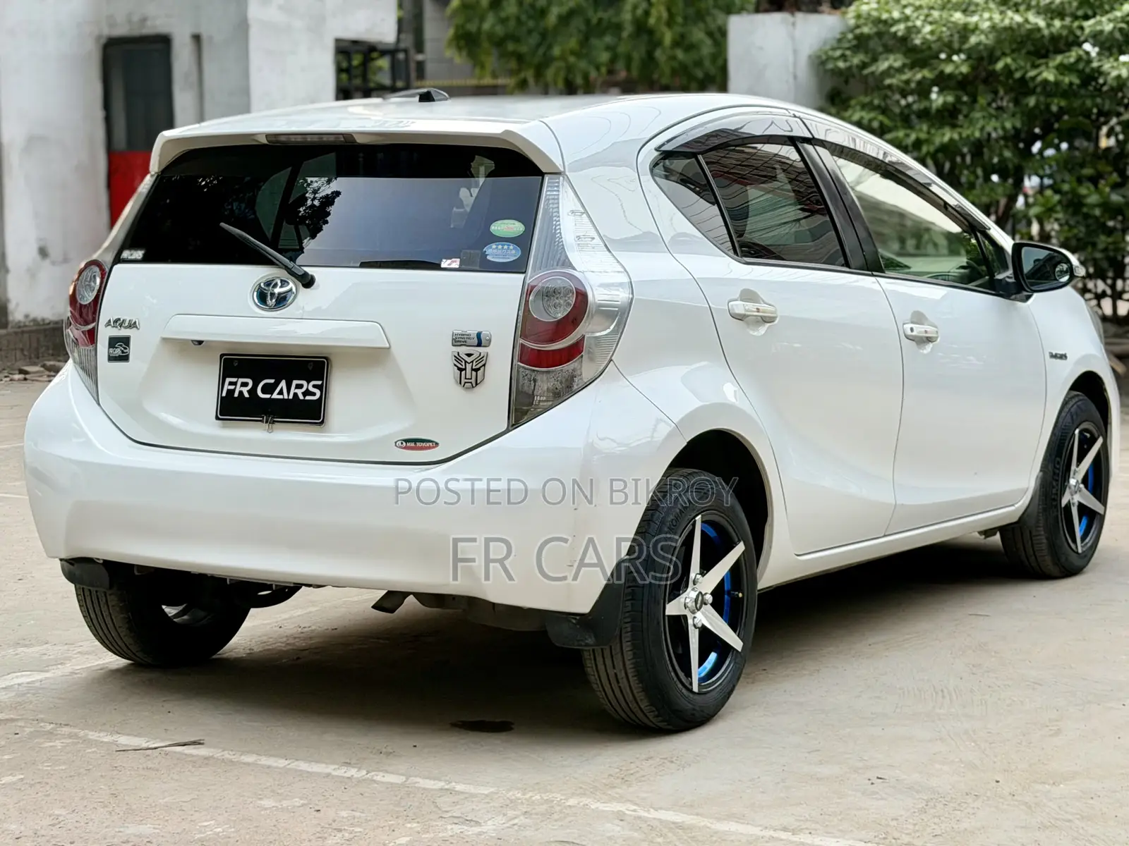 Toyota Aqua 2013 Pearl