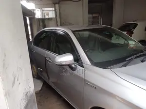 Toyota Axio 2015 Silver