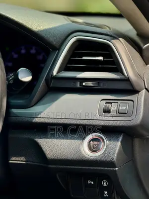 Honda Insight EX 2019 Pearl
