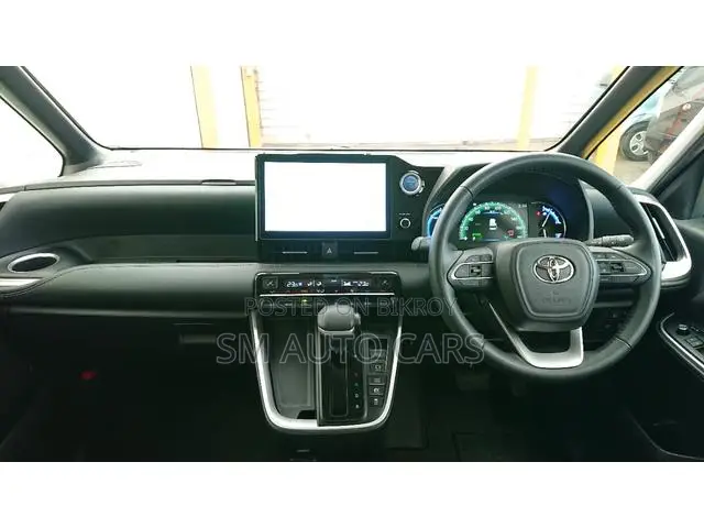 Toyota Noah 2022 Pearl