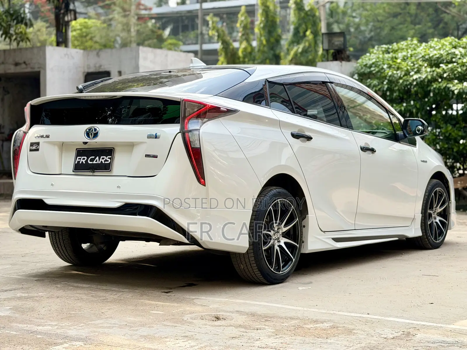 Toyota Prius Four Touring 2018 Pearl