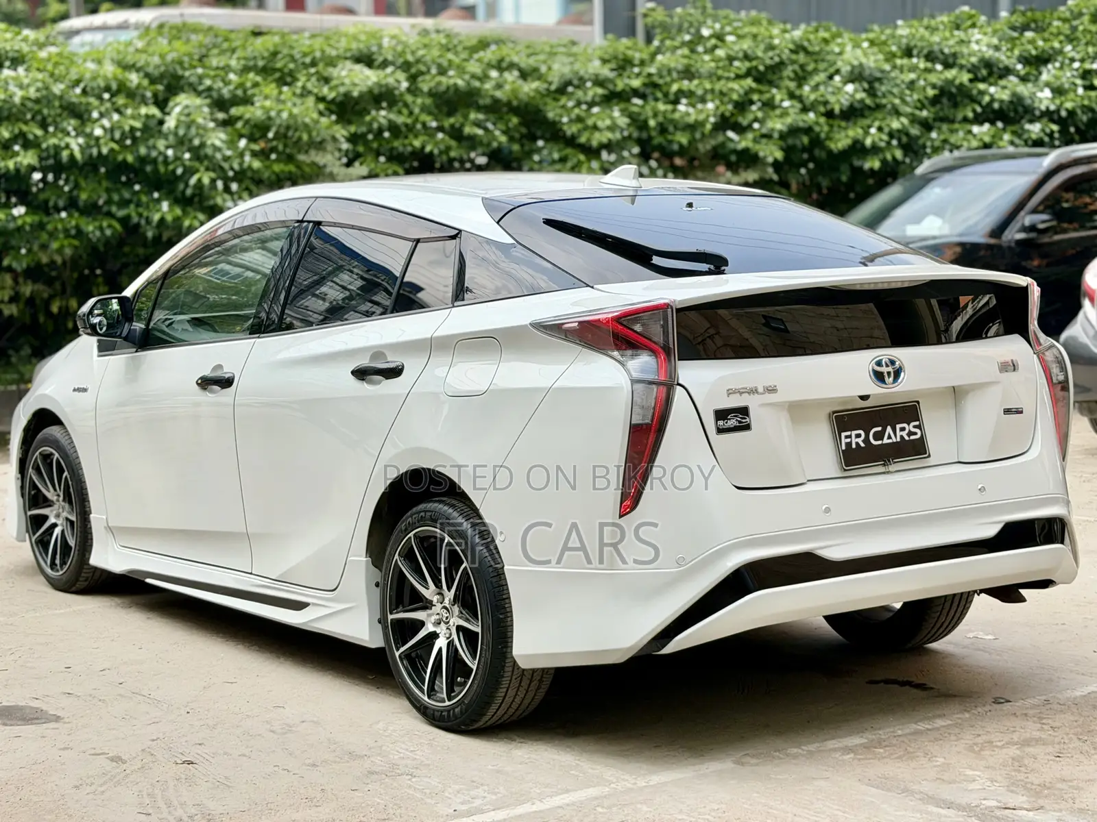 Toyota Prius Four Touring 2018 Pearl