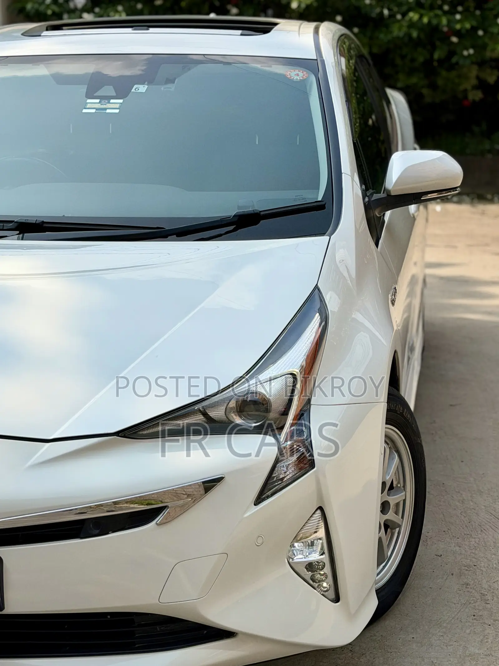 Toyota Prius Four Touring 2017 Pearl