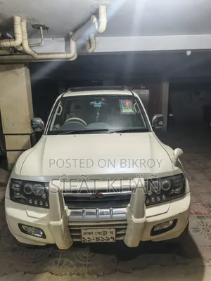 Mitsubishi Pajero 1999 White