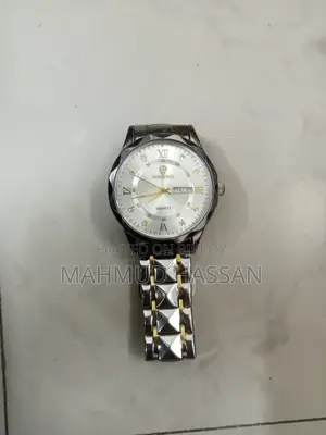 স্টাইলিশ জেন্টস এনালগ ঘড়ি