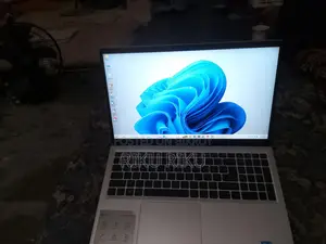 Laptop Dell Inspiron 15 3000 8GB Intel Core I3 SSD 128GB