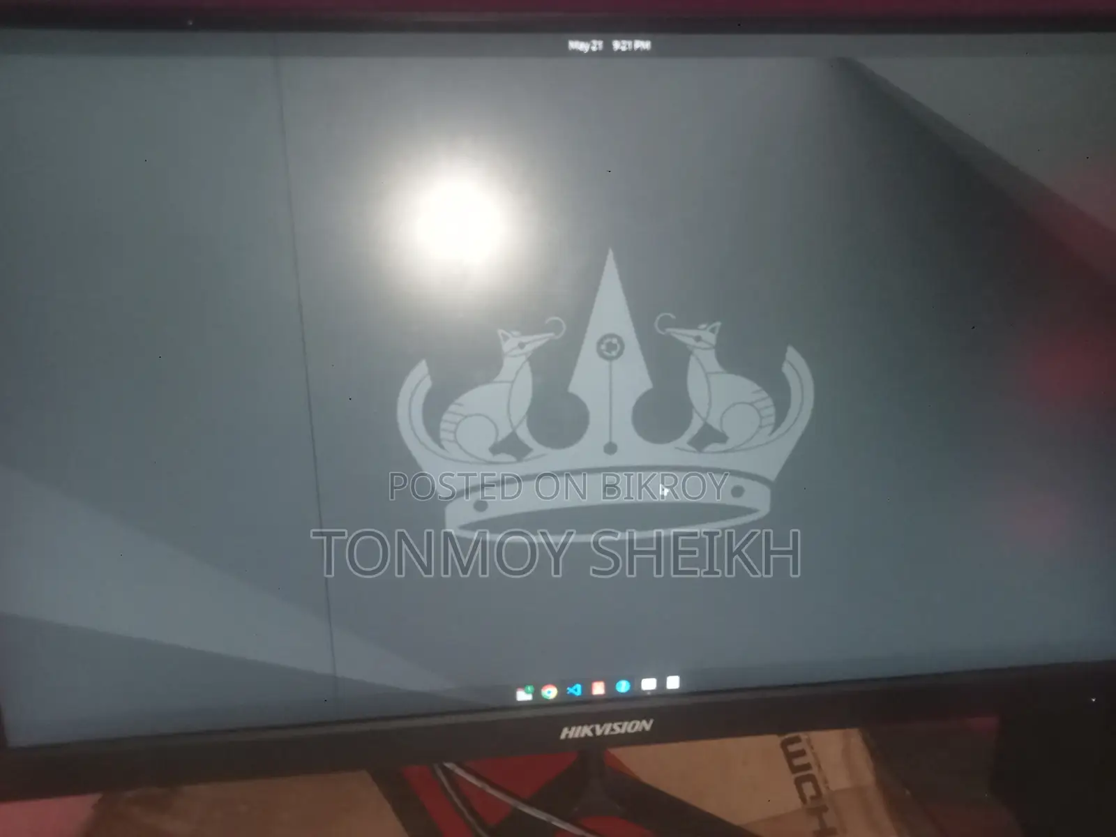 22" Hikvision Monitor (2mark)