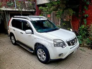 Nissan X-Trail 2.0 Petrol XE 2011 White