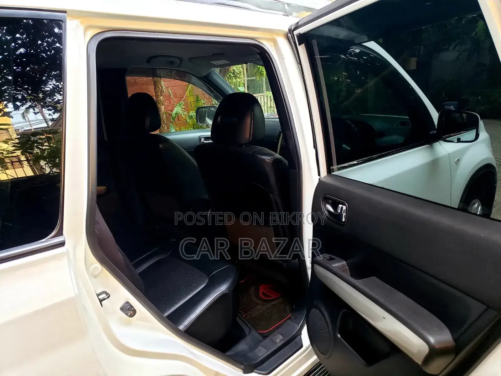 Nissan X-Trail 2.0 Petrol XE 2011 White