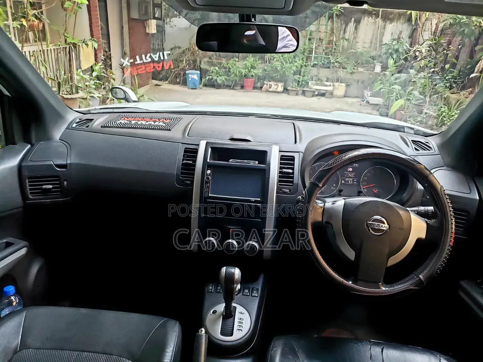 Nissan X-Trail 2.0 Petrol XE 2011 White