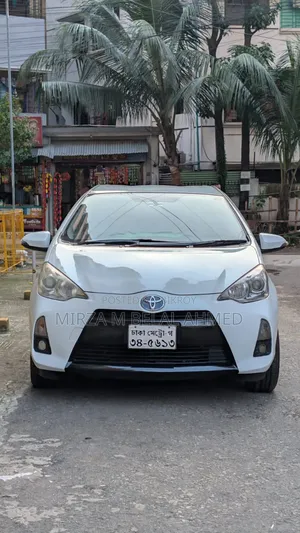 টয়োটা অ্যাকুয়া ২০১৩ পার্ল