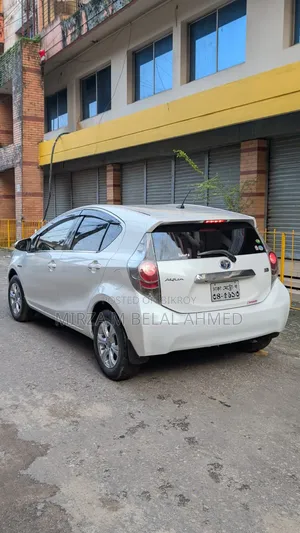 Toyota Aqua 2013 Pearl