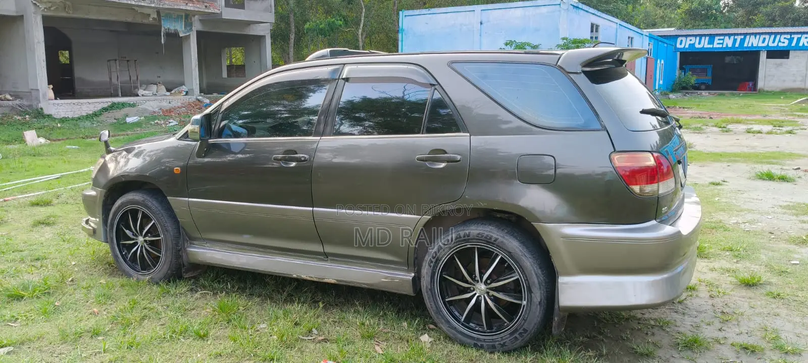 Lexus LX 470 1999 Gray