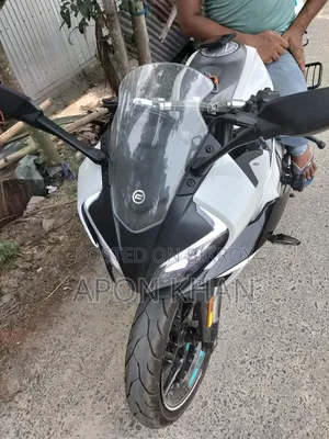 CFMoto 300SR 2025 White