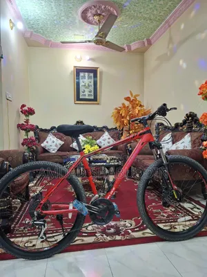 কাস্টম বিল্ট মোটরসাইকেল ২০২৬ রেড