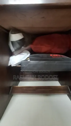 স্টাডি ডেস্ক
