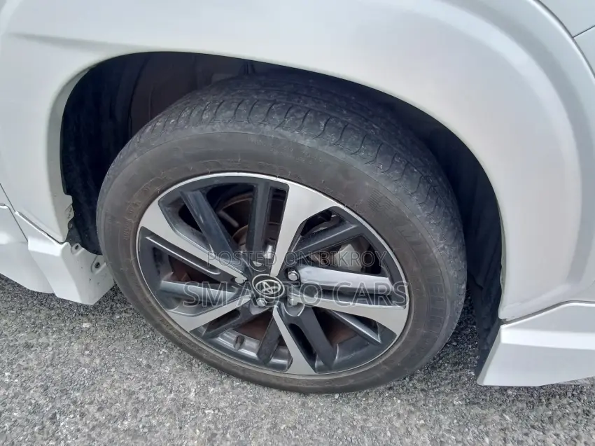 Toyota Corolla Cross 1.8 Hybrid FWD 2022 Pearl