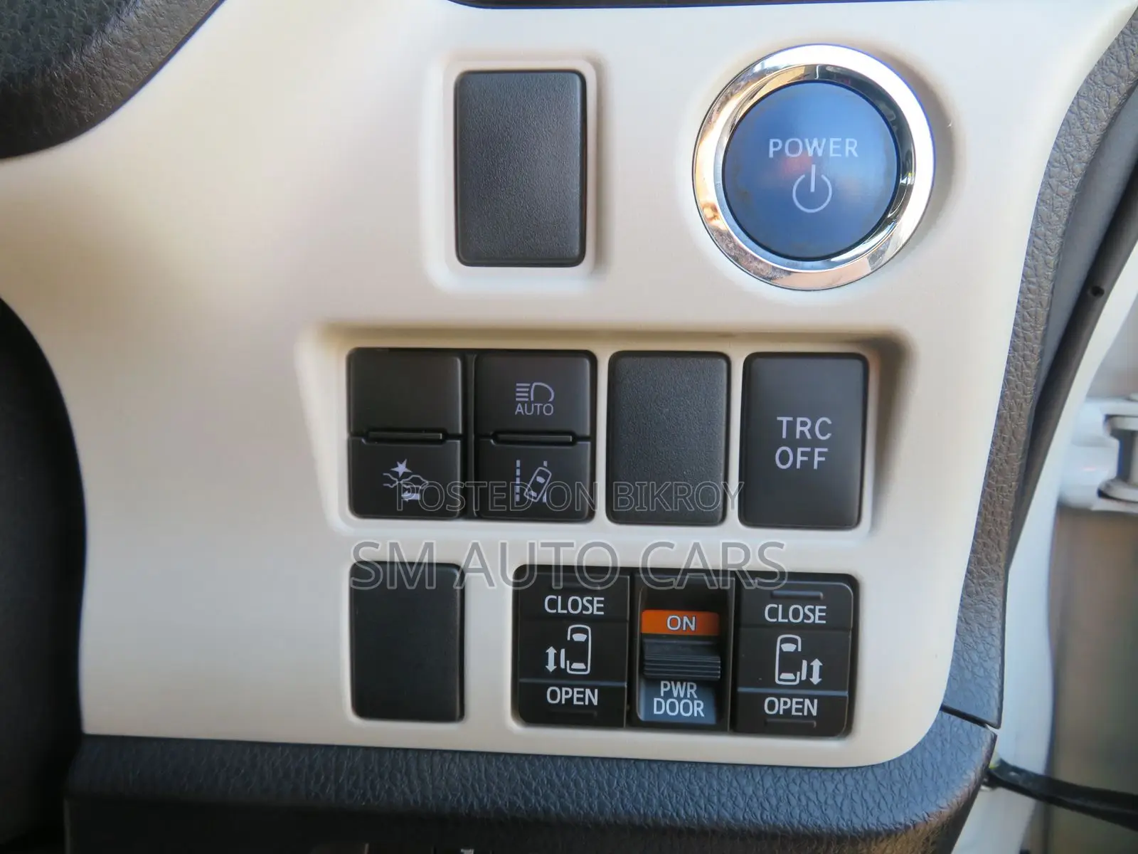 Toyota Noah 1.8 FWD Hybrid (7 Seater) 2021 Pearl