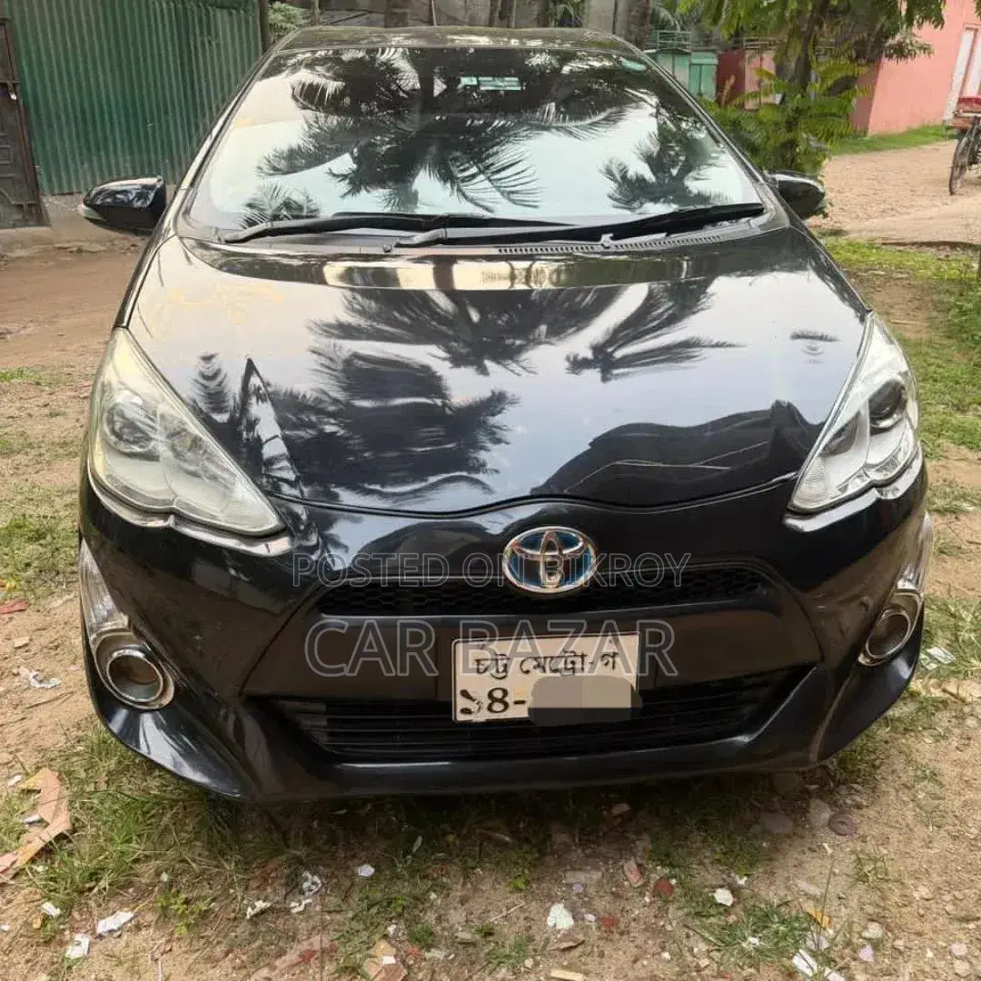 Toyota Aqua 2017 Black
