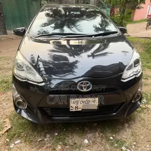 Toyota Aqua 2017 Black