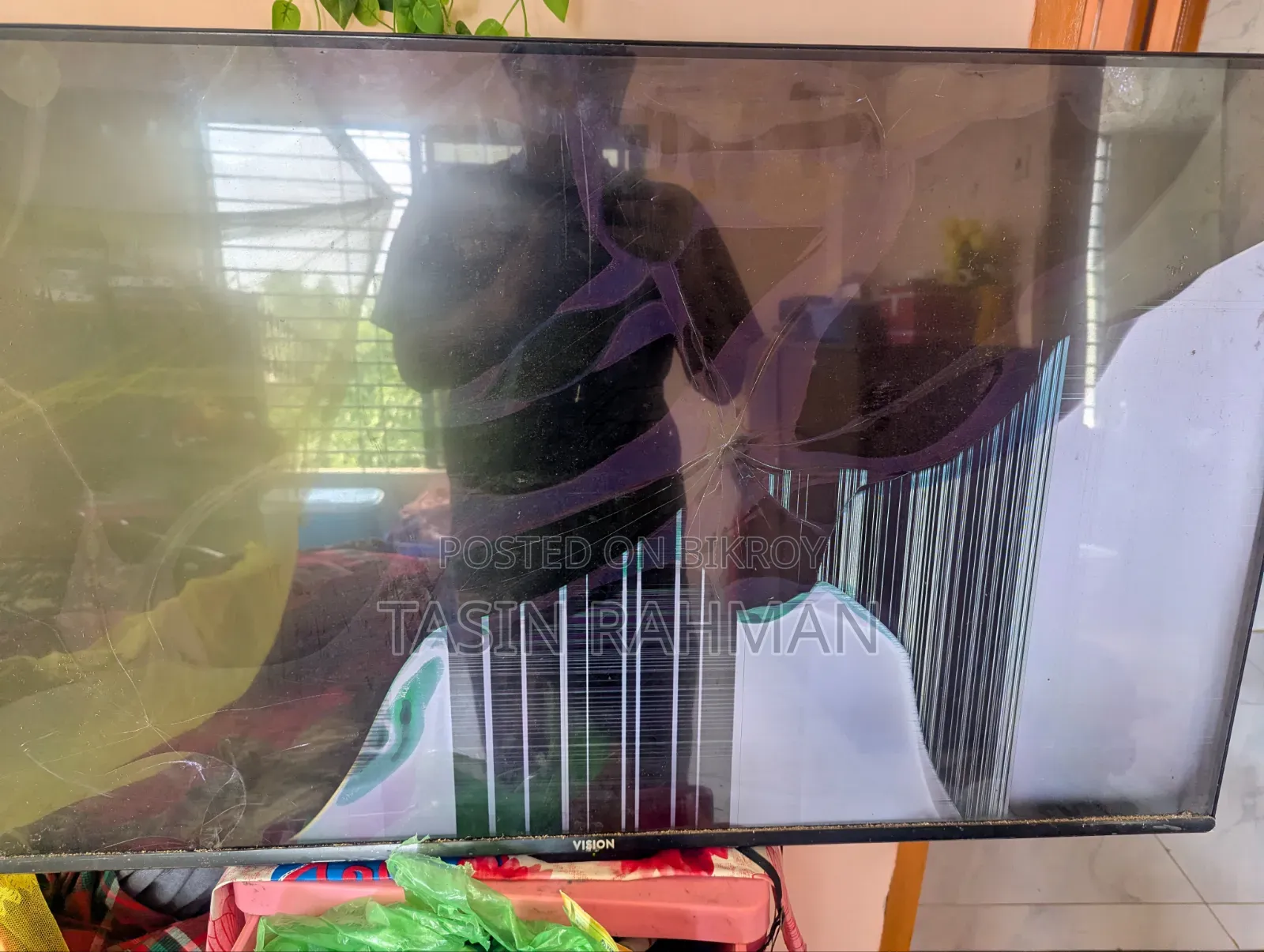 Broken Vision 43 Inch Tv
