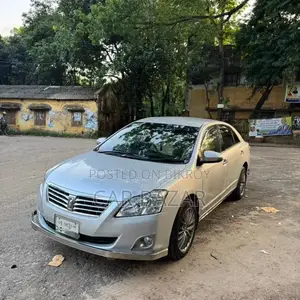 টয়োটা প্রিমিয়ো ১.৫ এফডব্লিউডি ২০১৩ সিলভার