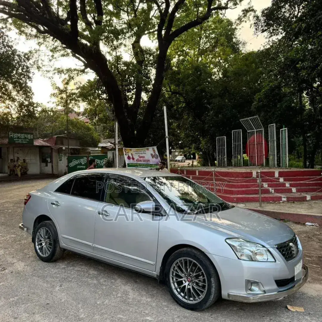 Toyota Premio 1.5 FWD 2013 Silver