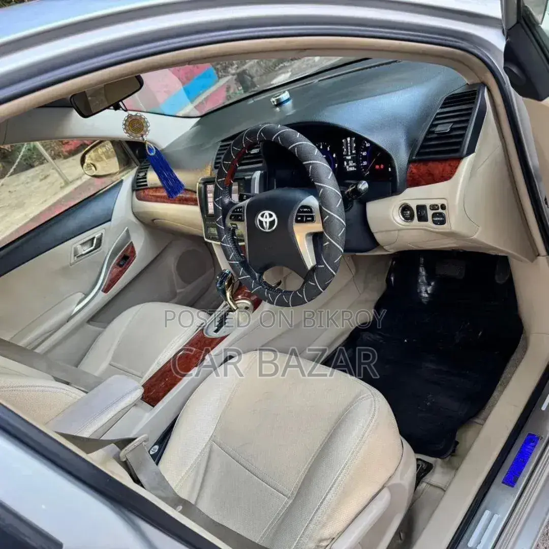 Toyota Premio 1.5 FWD 2013 Silver