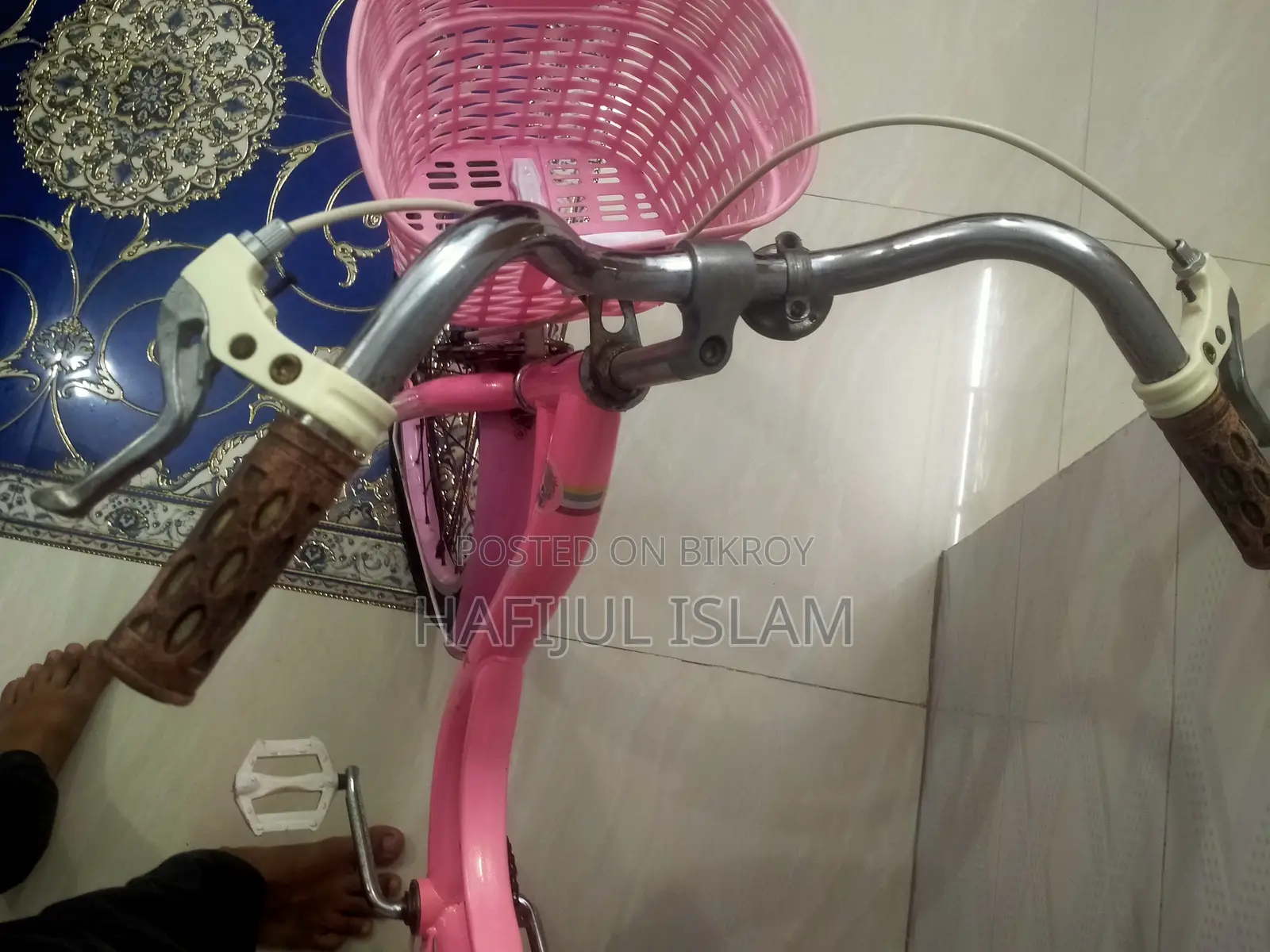 Ladies Cycle