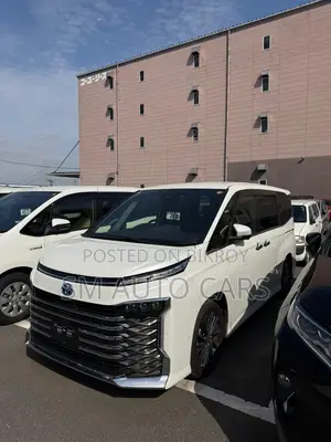 Toyota Voxy 2023 Pearl