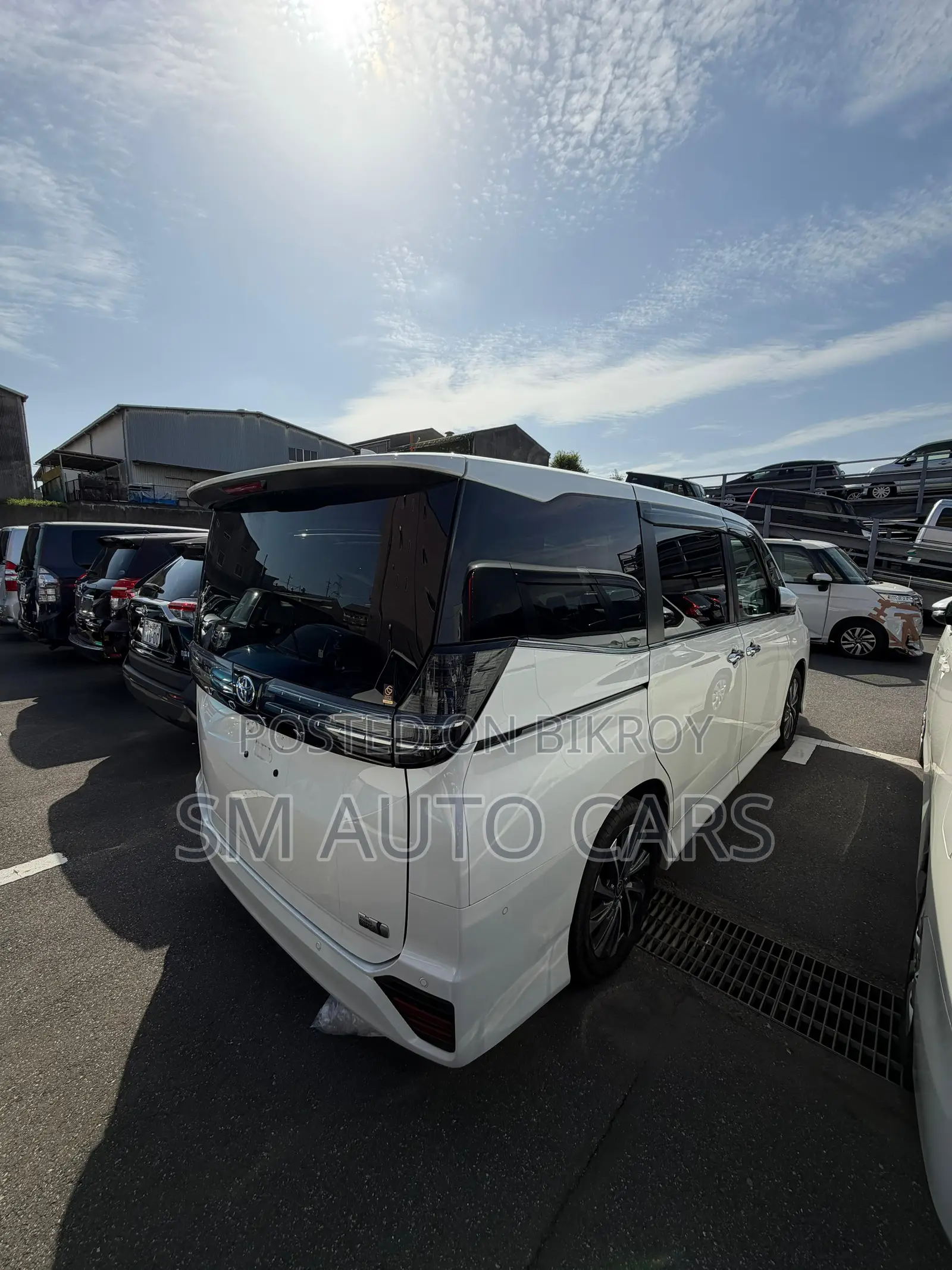 Toyota Voxy 2023 Pearl