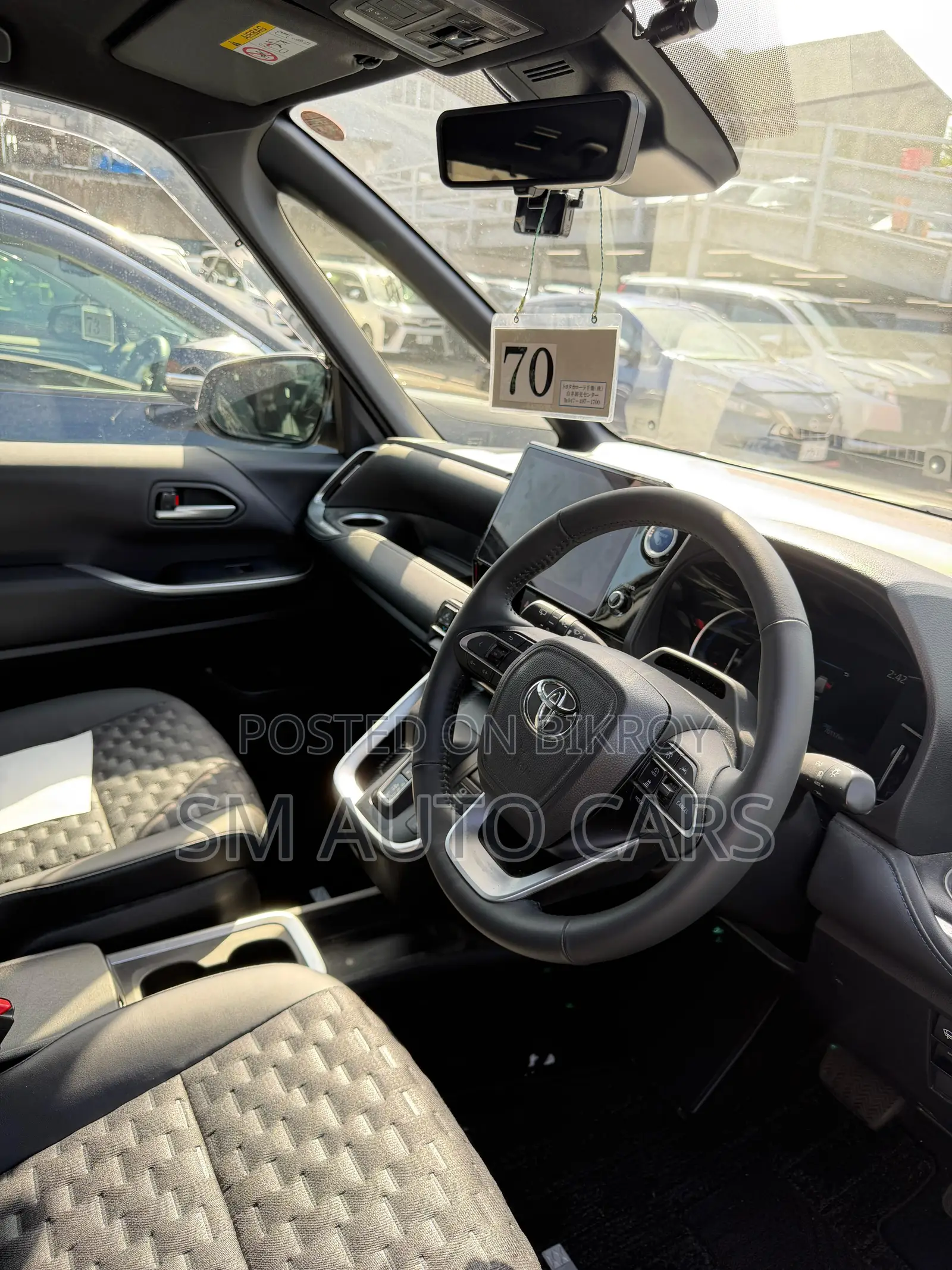Toyota Voxy 2023 Pearl