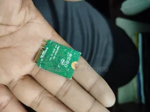 এটি একটি Intel Dual Band Wireless-ac 8260 নেটওয়ার্ক কার্ড।