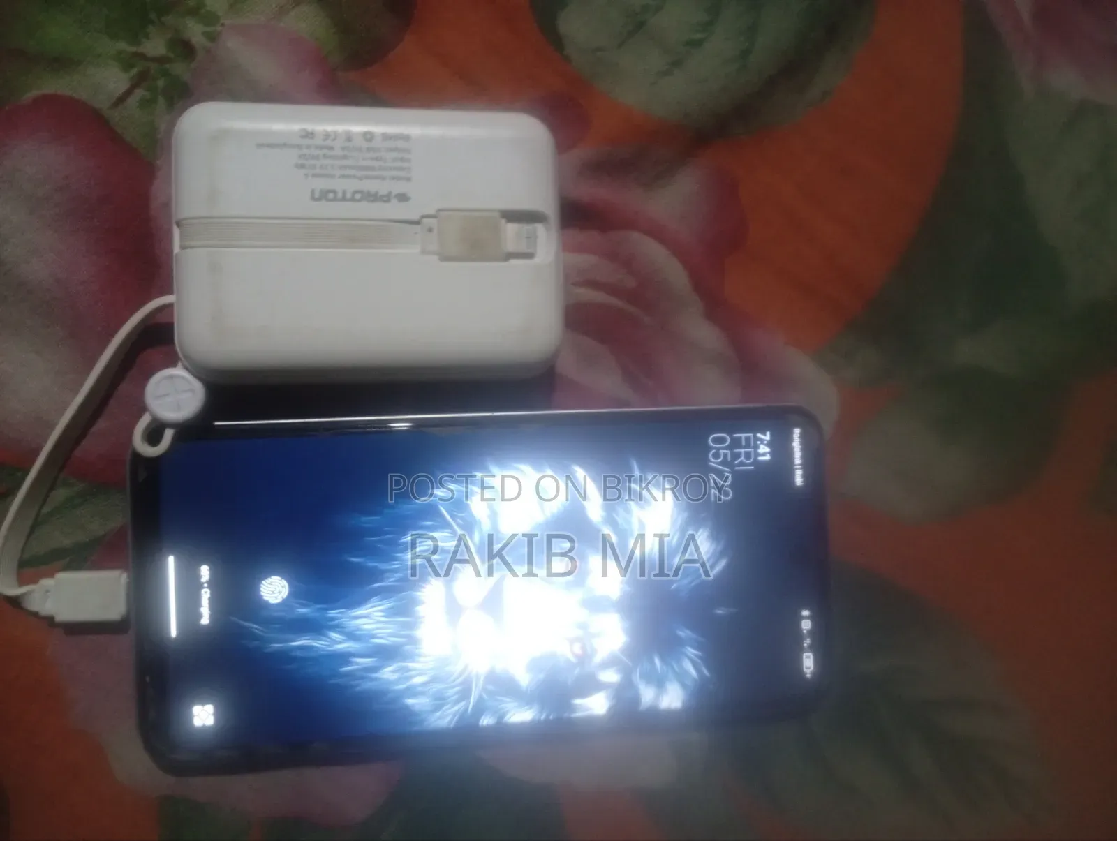 Walton 4 GB White