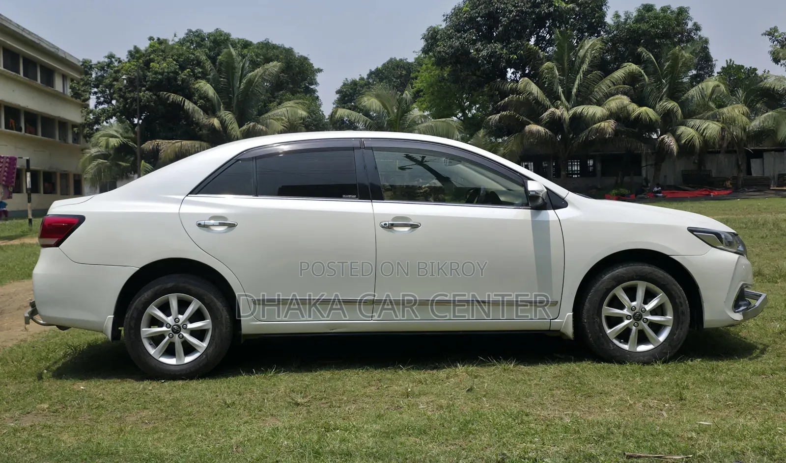 Toyota Premio 1.5 FWD 2018 Pearl
