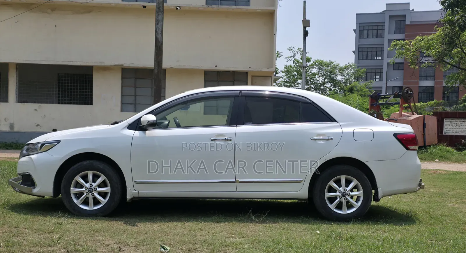 Toyota Premio 1.5 FWD 2018 Pearl