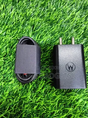 Motorola 68 Watt Turbo Charger