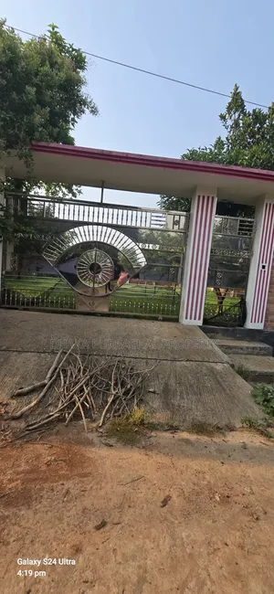 সেক্টর- ১৫ লেক ভিউ চওড়া রাস্তায় ৮.২৩ কাঠা প্লট বিক্রি হবে