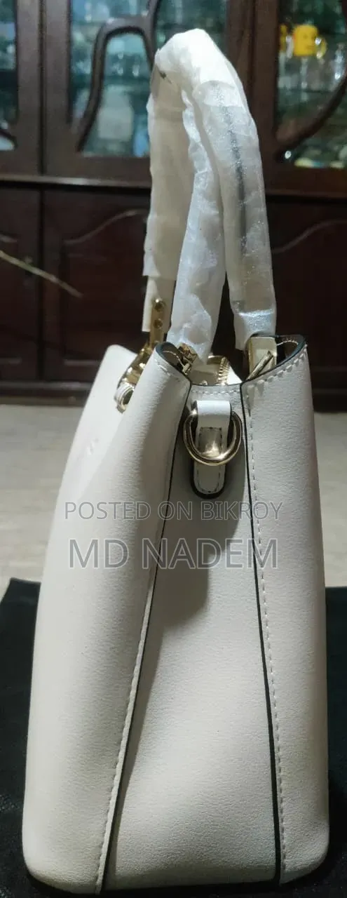 Selling due to urgent need for money