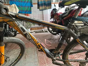 জরুরী টাকার দরকার তাই সাইকেলটি বিক্রি করে দিব